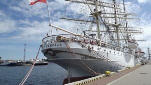 sailing ship, pomeranian gift, history